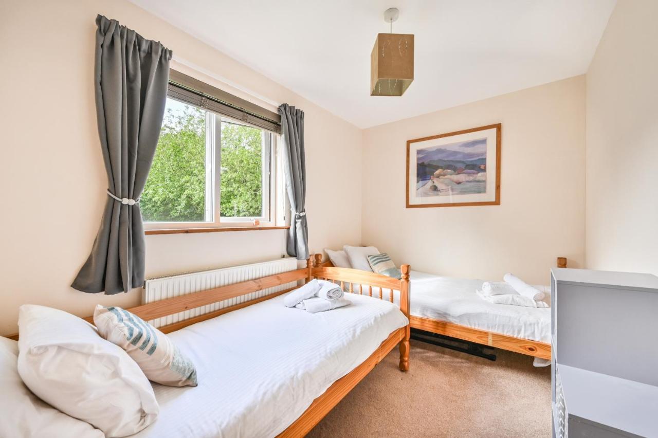 3 Bed Lodge With Ev Point Truro Extérieur photo