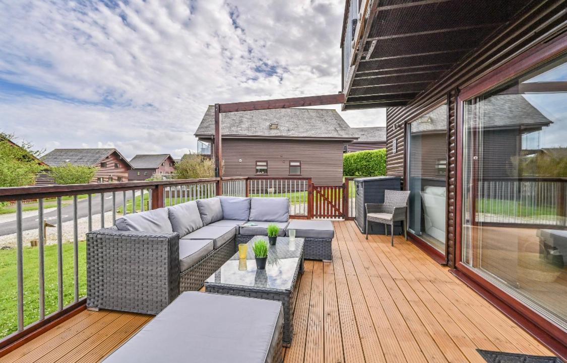 3 Bed Lodge With Ev Point Truro Extérieur photo